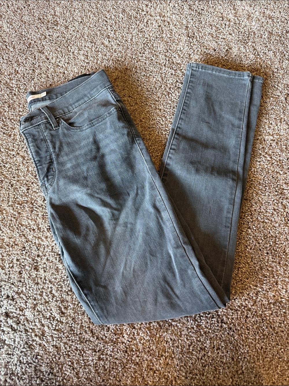 Levi's Women's Skinny Jeans in Charcoal Gray